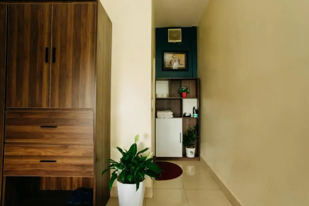 Lobby & Reception