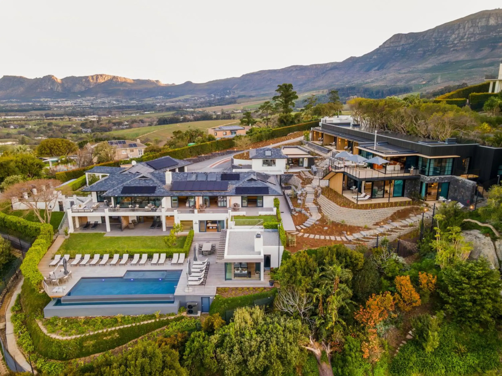 Villa Lion View Private Luxury Retreat