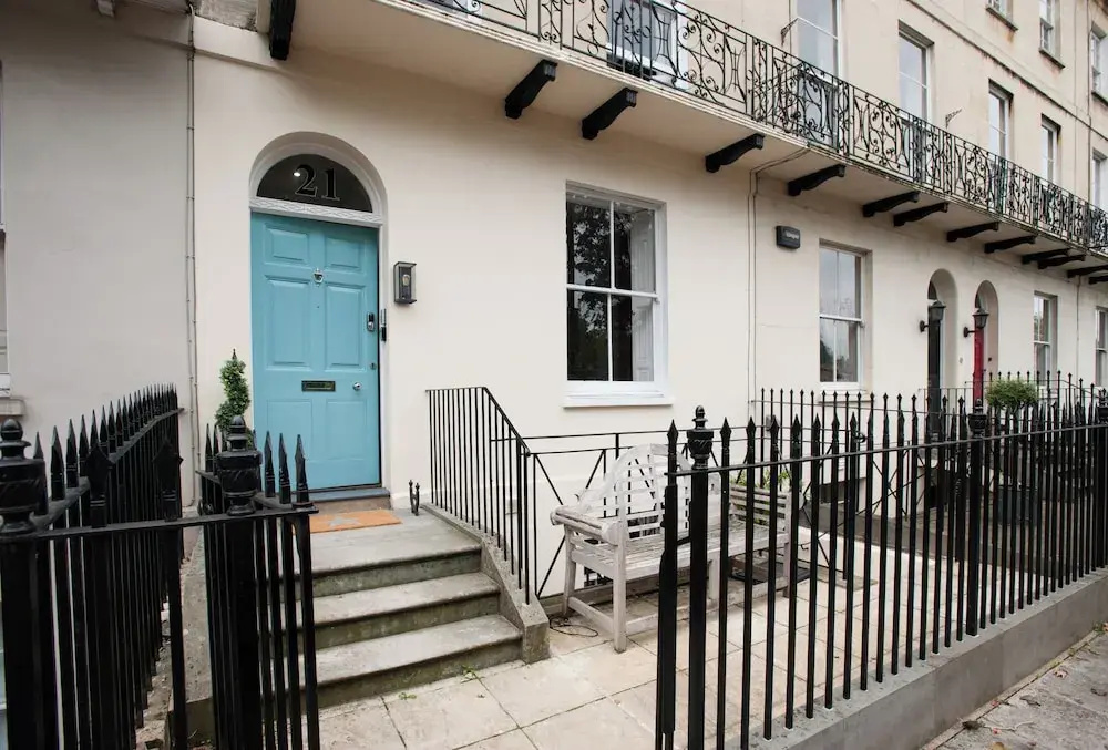21 Montpellier Terrace