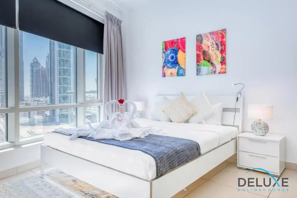 One Bedroom Apartment in The Lofts Central, Downtown by Deluxe Holiday Homes — фото