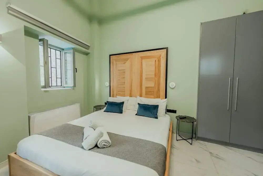 Premier room