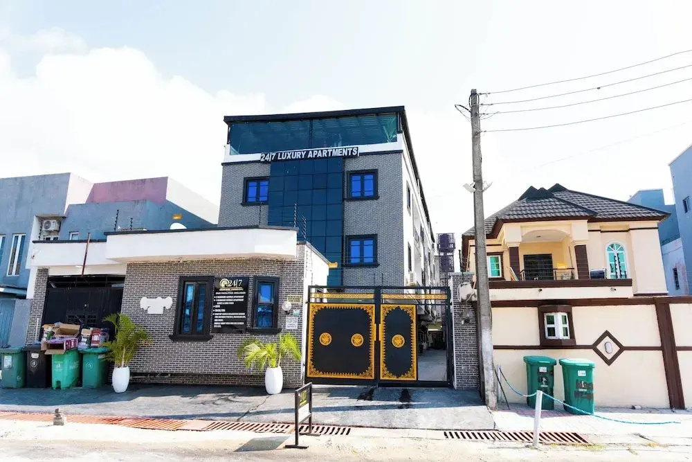 1-bed Flat - Lekki Phase 1 - Pool - Spa - Balcony