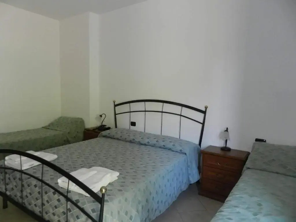 Economy Quadruple room