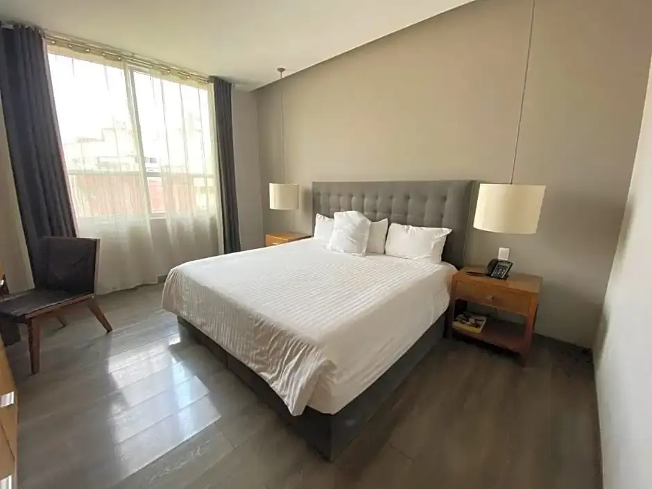Standard Single Suite