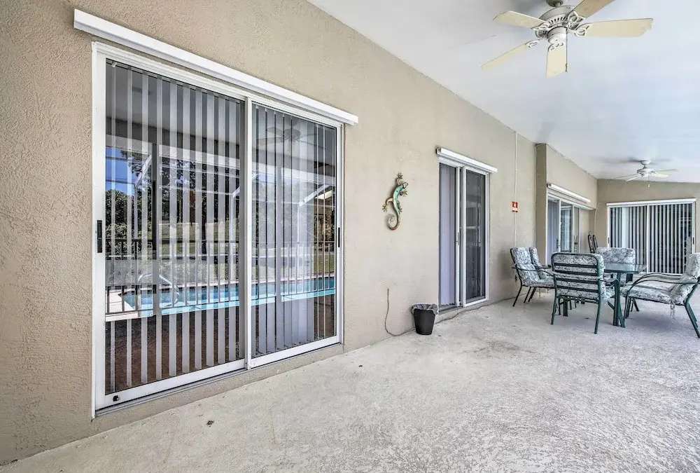 Spring Hill Home w/ Pool ~ 1 Mi to Weeki Wachee