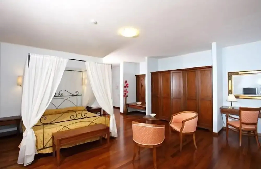 Hotel Gabarda - Général