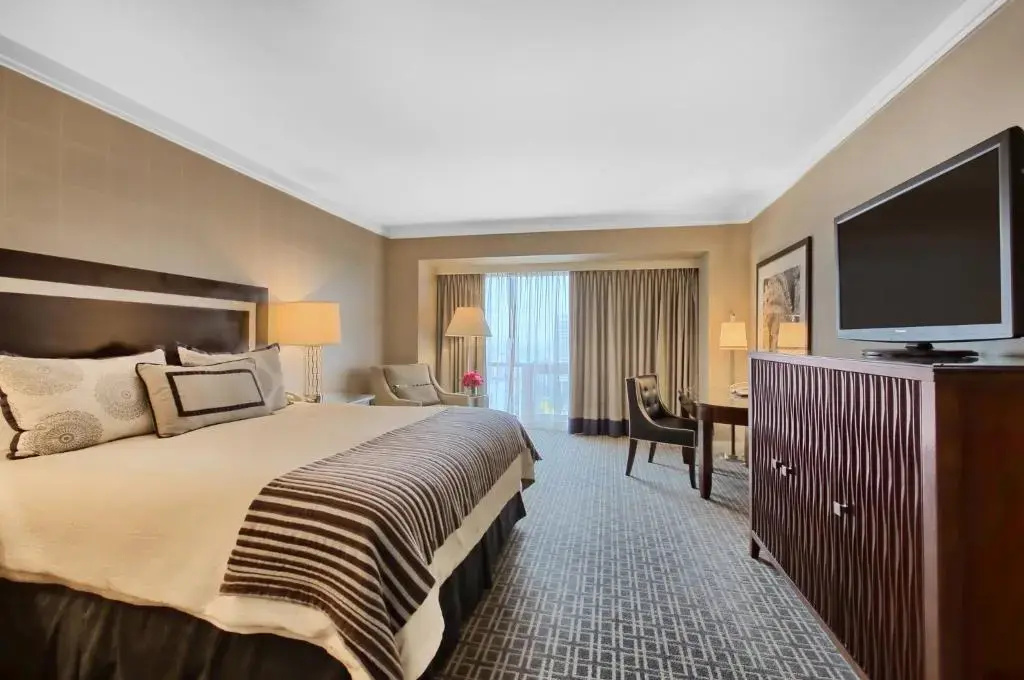 Omni Los Angeles Hotel at California Plaza - Chambres