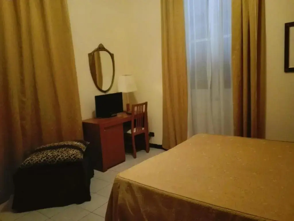 Economy room
