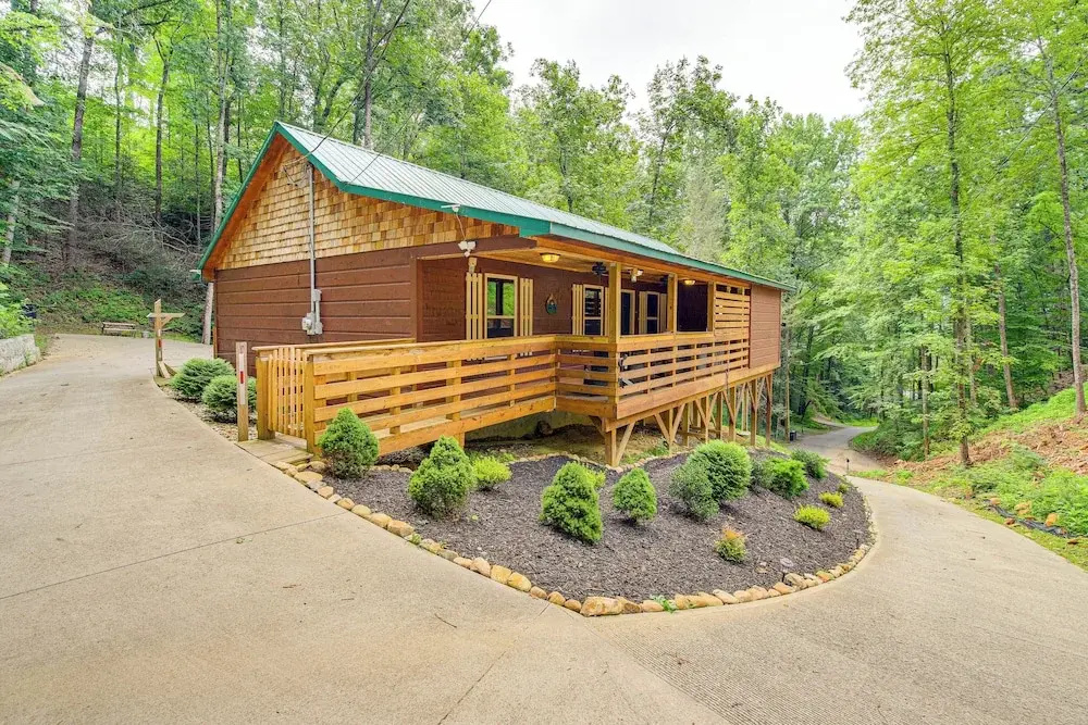 2 Mi to Dtwn Gatlinburg: 'crescent Claw Cabin!'
