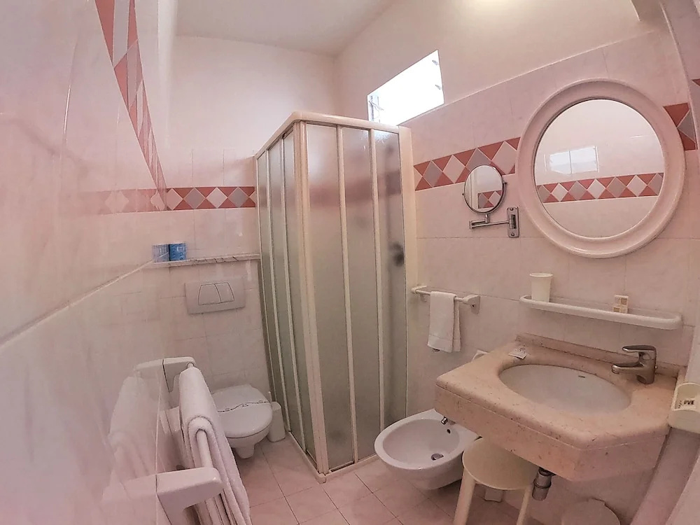 Comfort room
