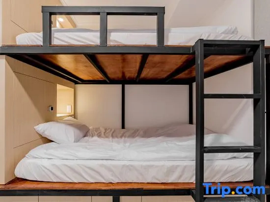 Bed in Dorm