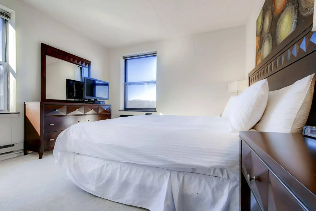 Global Luxury Suites at Tiverton Ave - Général