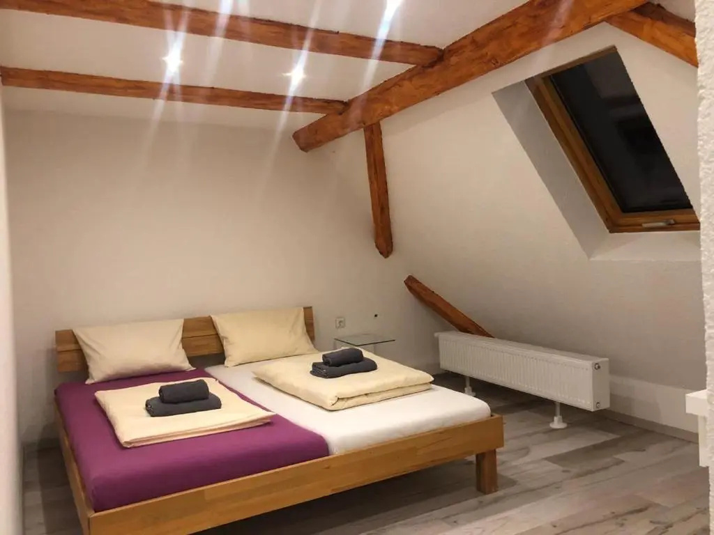 Standard Triple room