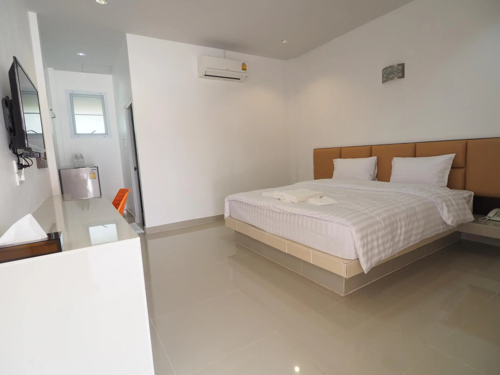 Standard Double room (full double bed)
