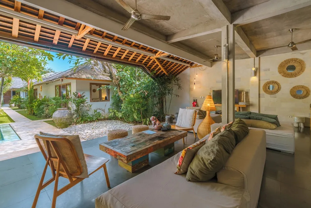 Villa Teman-Luxury 4BR Villa in Seminyak