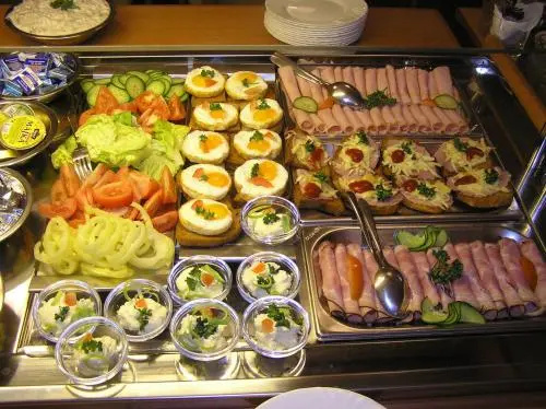 Food & Beverage