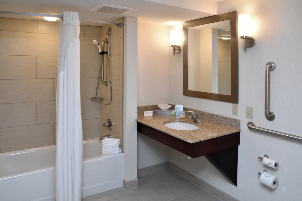Holiday Inn Canton (Belden Village) by IHG - Général