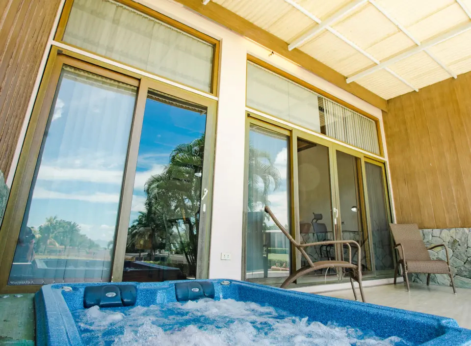Premium Double room (full double bed)