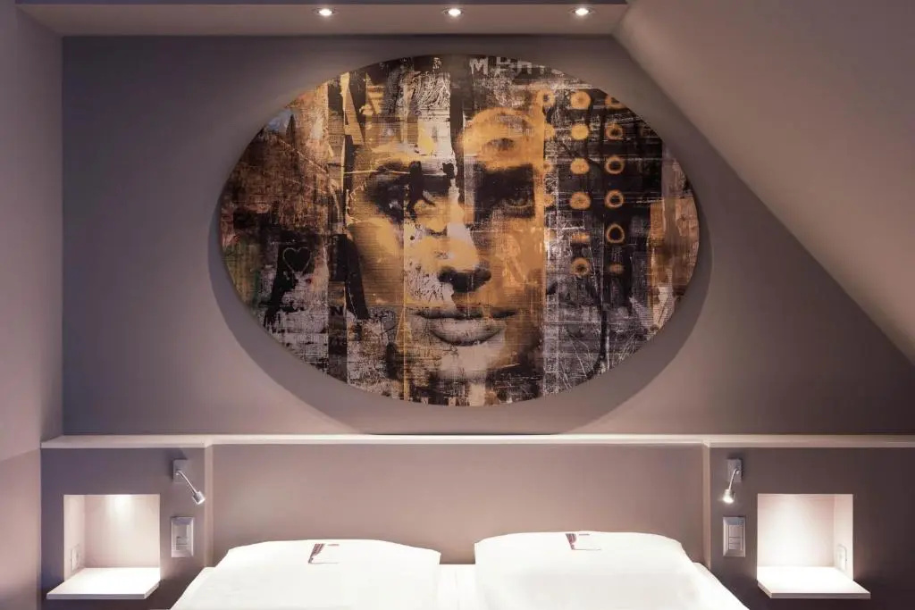 Deluxe Double room (full double bed)