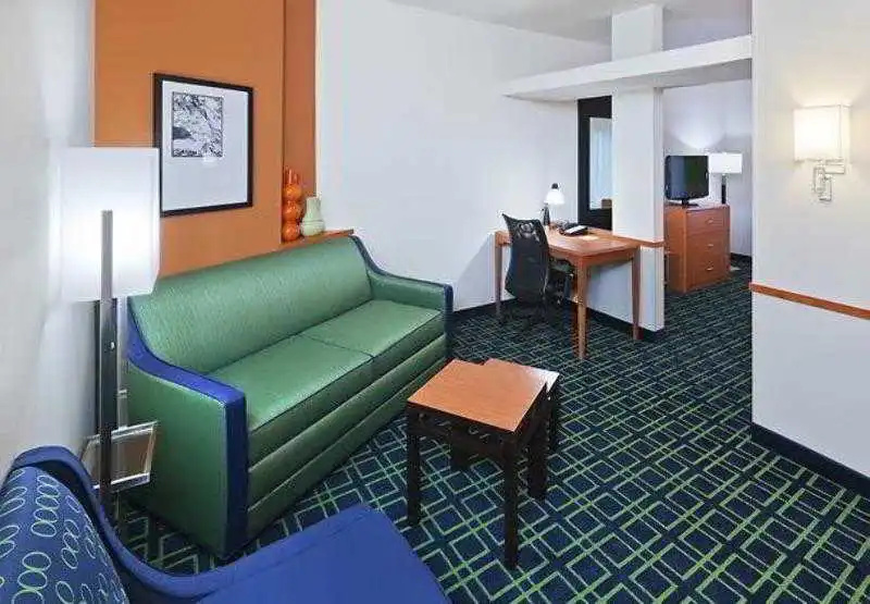 Fairfield Inn & Suites Tulsa Southeast/Crossroads Village