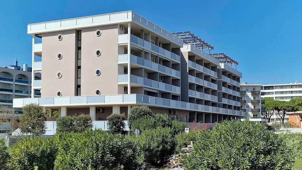 Peaceful Seaside Flat With Pool in Bibione