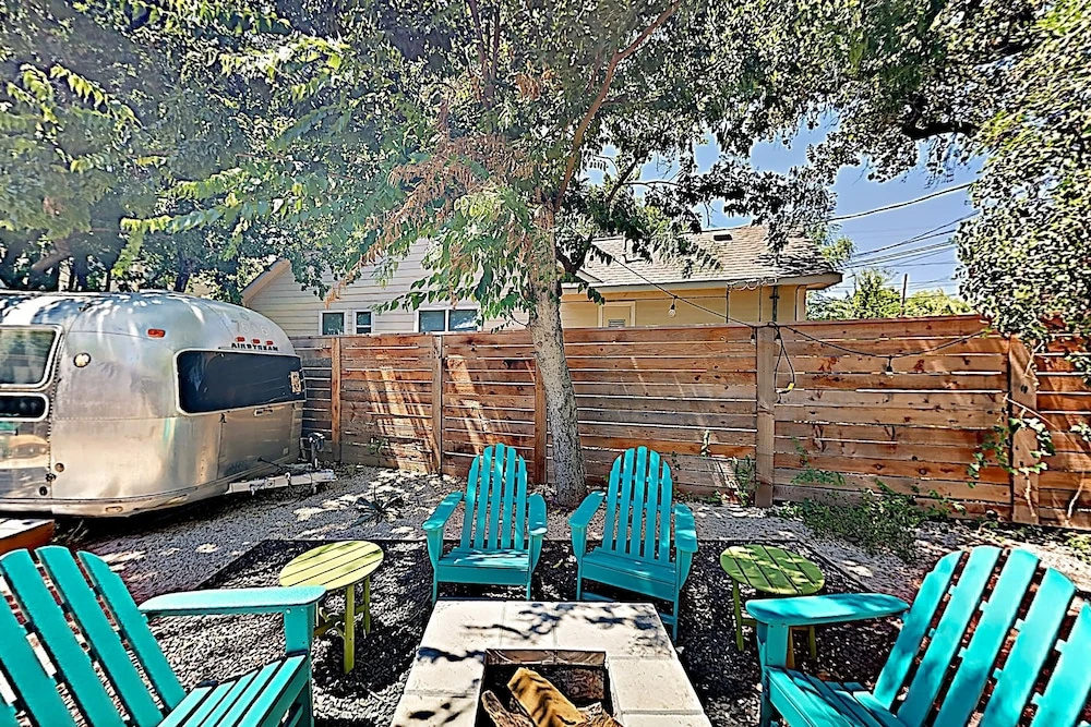 1184 Austin - 3 Br Home