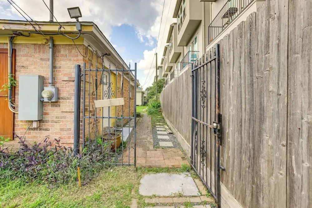 Walk to Shops & Dining: Houston Heights Home!