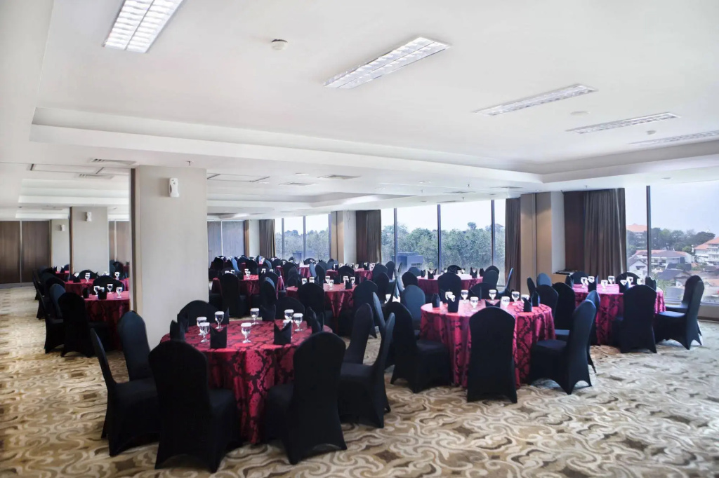 Grand Edge Hotel Semarang - Général