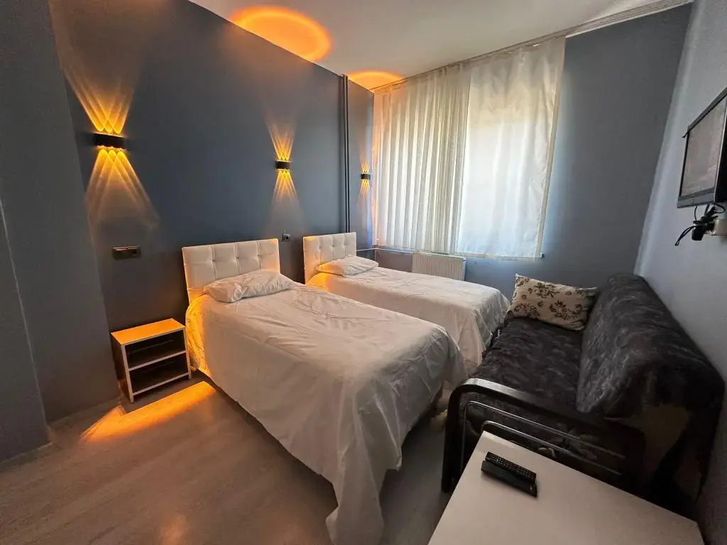 Umk Pansi̇yon Cadde