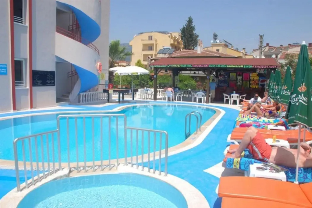 Hotel photo 12