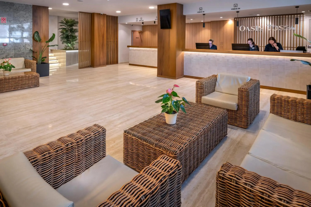 Hotel GHT Oasis Tossa & Spa - фото 2