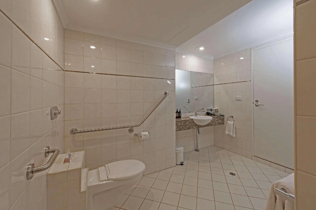 Double Suite (full double bed)