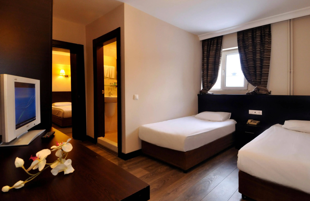 Hotel photo 2