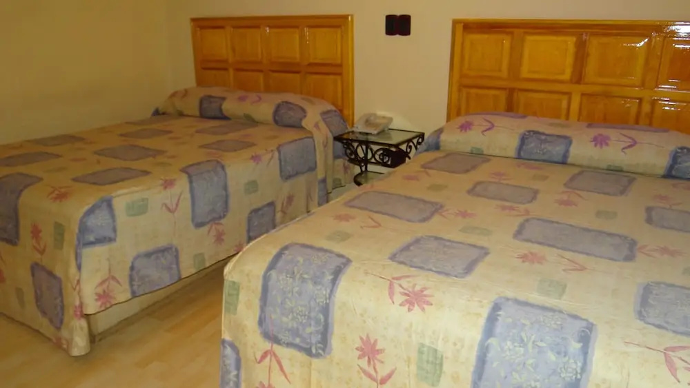 Hotel Villa De Cortez - Chambres