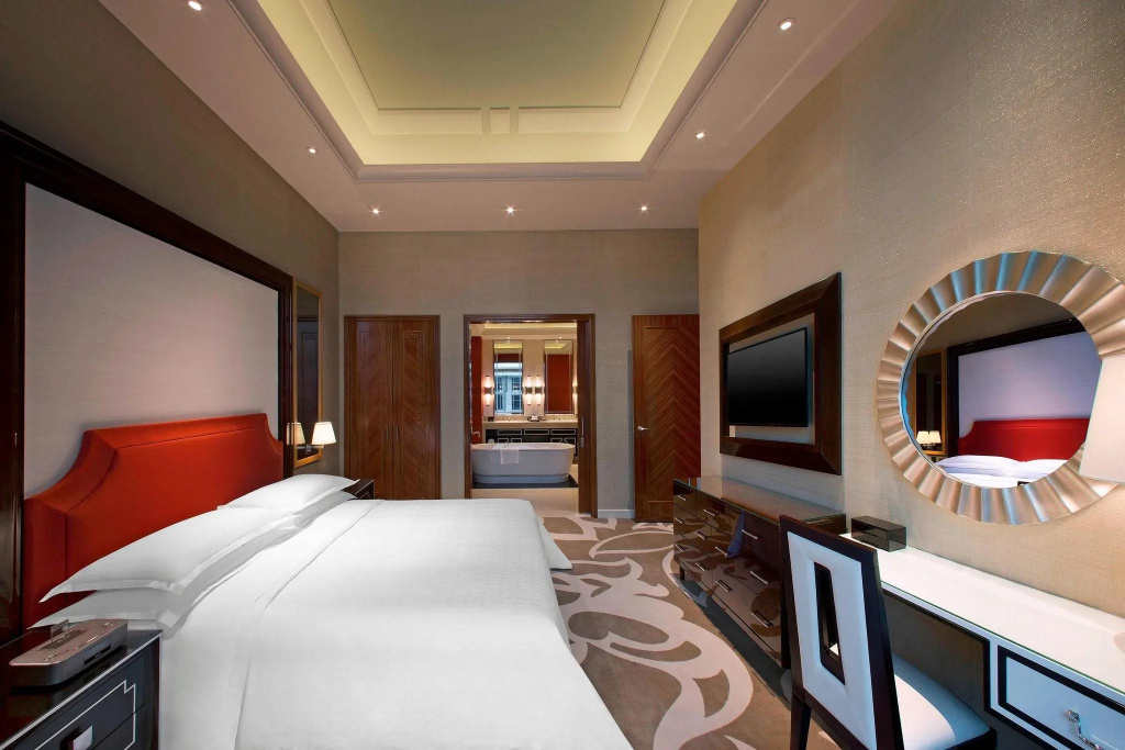 1 Bedroom Club Suite