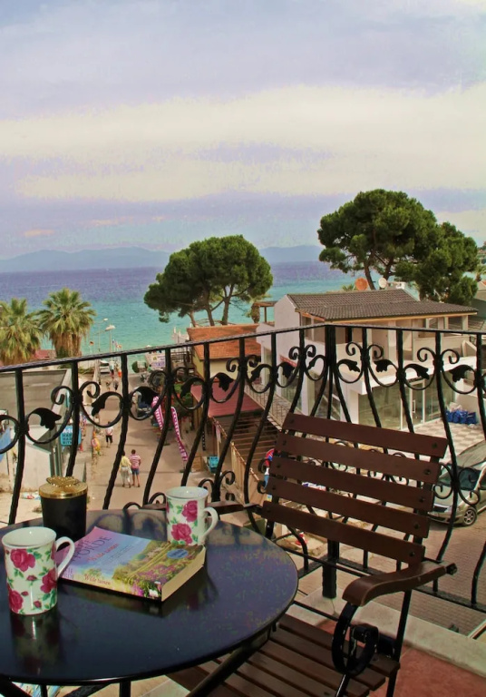 Rosy Suites Hotel — 3