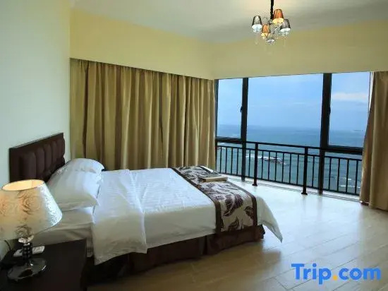 Deluxe Family Suite with sea view