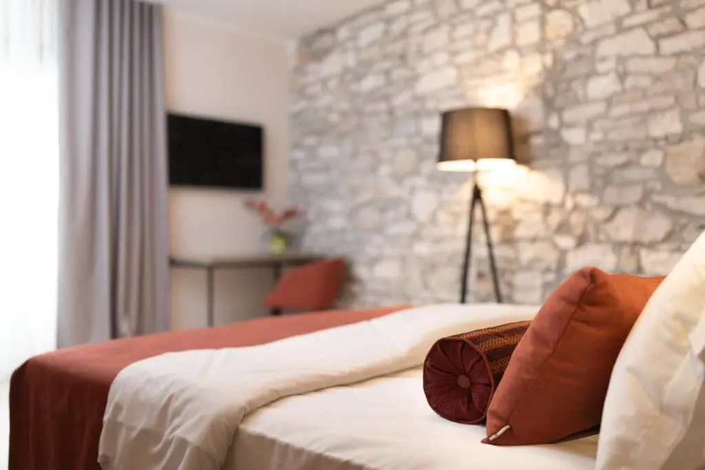 Standard Double room (full double bed)
