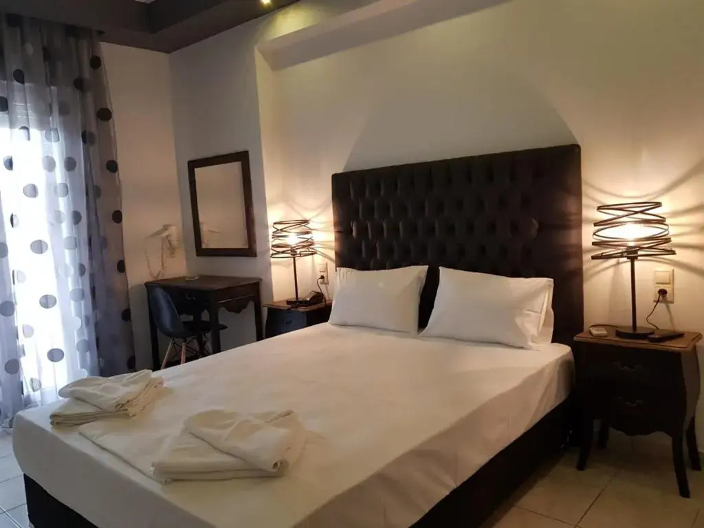 Superior Double room (full double bed)