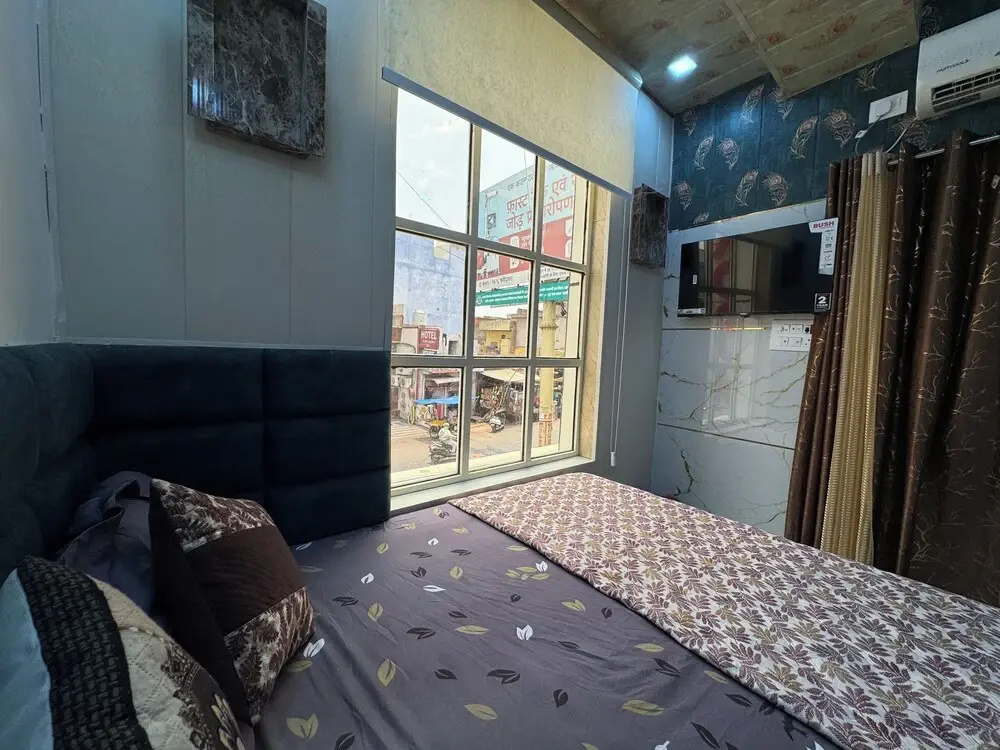 Comfort room