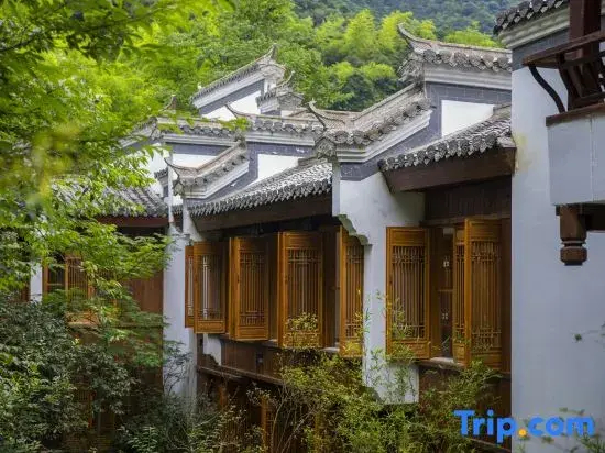 Xiangyuan Yungu Holiday Hotel - фото 26