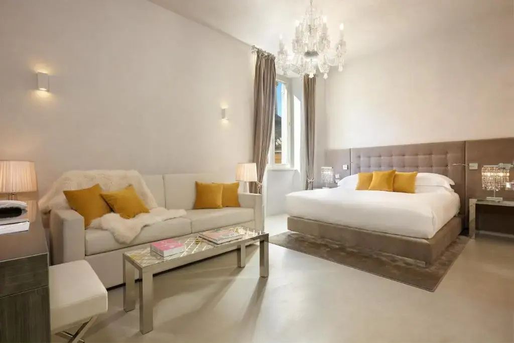Deluxe Double room (full double bed)