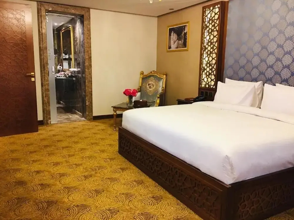 Classic Double room (full double bed)