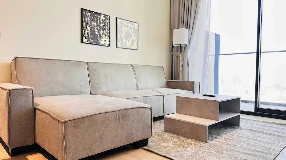 Luxurious Belvilla 1BR JVC with Pool, Gym & BBQ Access — фото