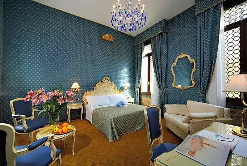 Classic Double room (full double bed)