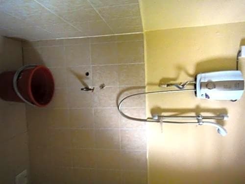 Eight Mentigi Guesthouse