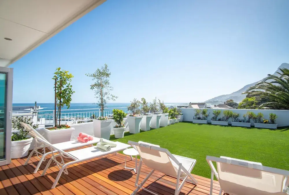 2 Bedrooms Villa