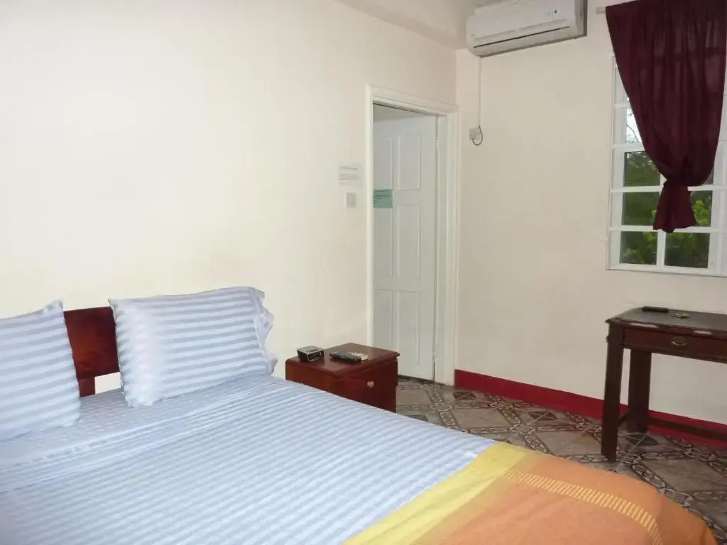Standard Single Apartment