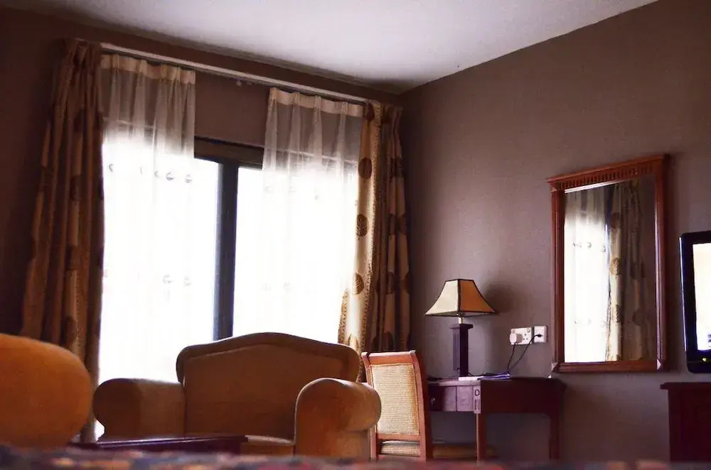 Mensvic Grand Hotel - Chambres