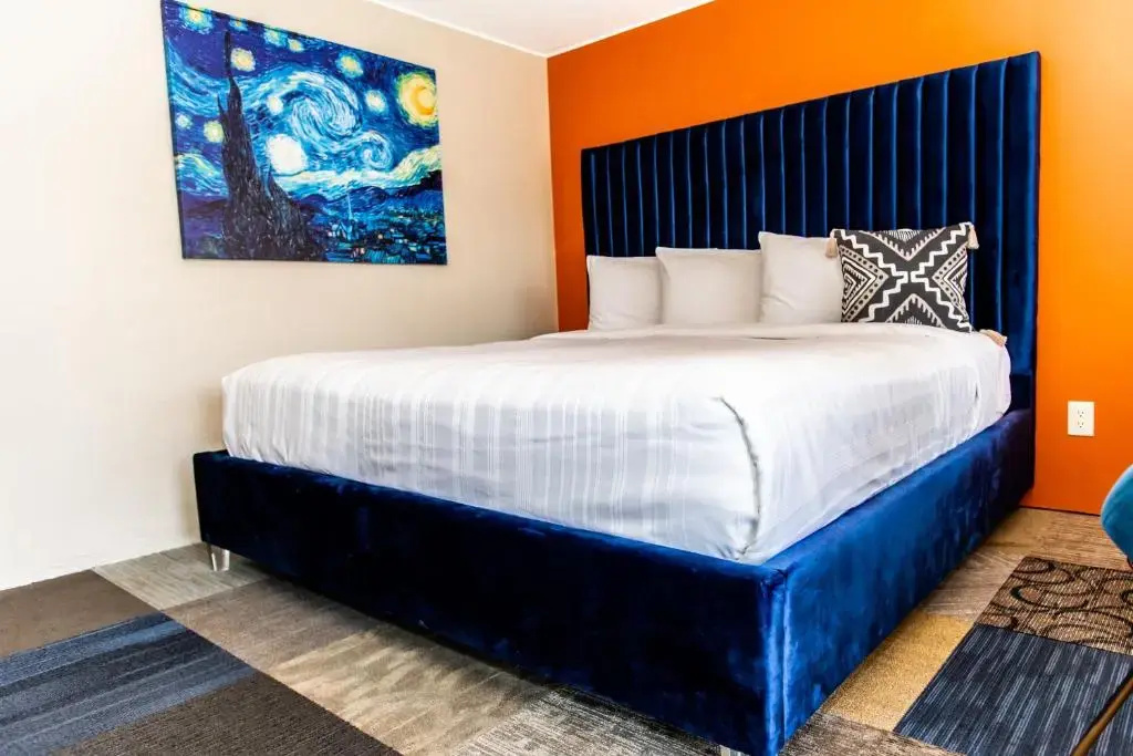Deluxe Suite
